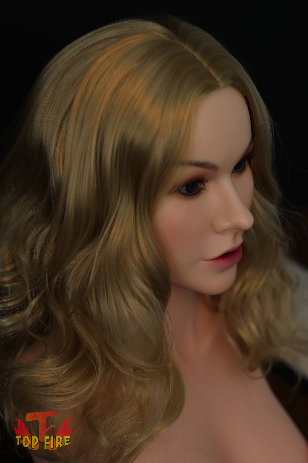 Amber – Top Fire Full Silicone Busto 51 cm | Coppa C