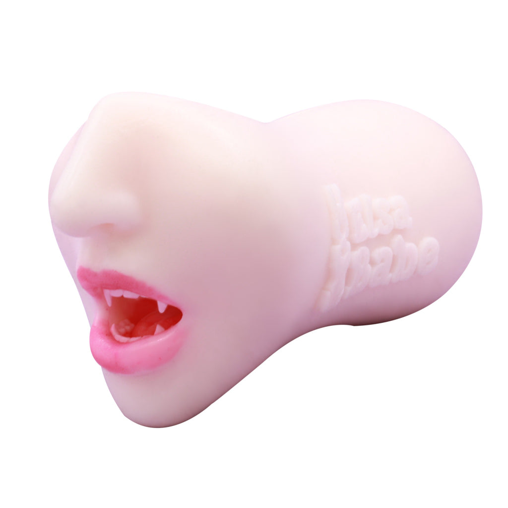 Elsa Babe ORS002 Ampusa – vista tre quarti con canini appuntiti