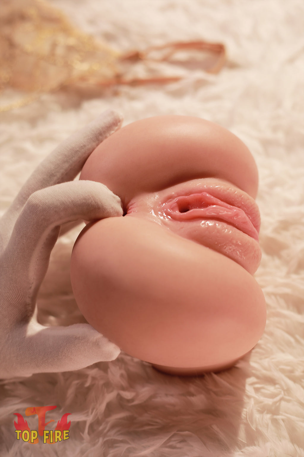 Top Fire Toy-1 – dimostrazione della morbidezza del silicone