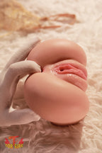 Top Fire Toy-1 – dimostrazione della morbidezza del silicone